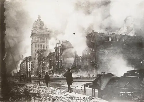 An image of 1906 earthquake and fires that hit San Francisco.