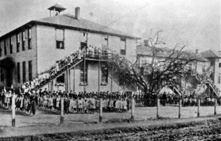 An image of Myers Street Graded School.