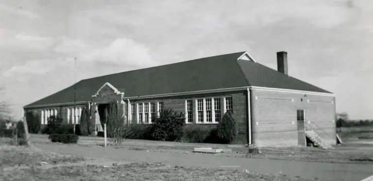 A photo of Torrence-Lytle High School.