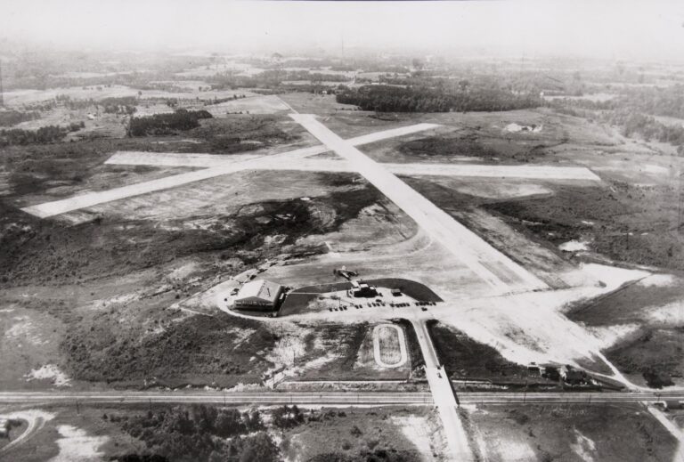 A 1938 photo of Charlotte Municipal Airport.