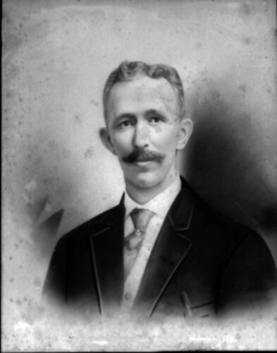 Photo portrait of Thad Tate